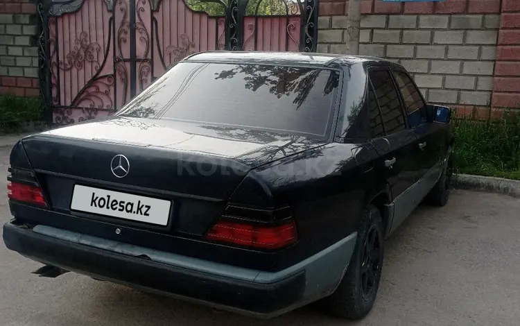 Mercedes-Benz E 260 1987 года за 690 000 тг. в Алматы
