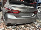 Крышка багажника Toyota Camry 70 SE Оригинал, США за 290 000 тг. в Караганда