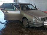 Mercedes-Benz E 200 1998 годаүшін2 650 000 тг. в Петропавловск – фото 2