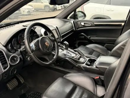Porsche Cayenne 2011 года за 13 000 000 тг. в Алматы – фото 12