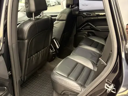Porsche Cayenne 2011 года за 13 000 000 тг. в Алматы – фото 13