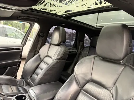 Porsche Cayenne 2011 года за 13 000 000 тг. в Алматы – фото 15