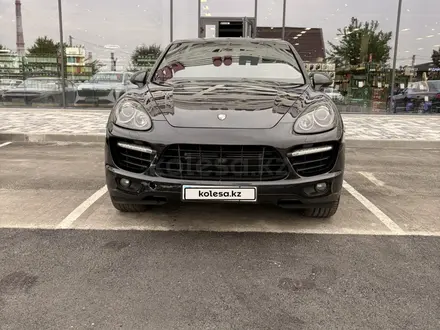 Porsche Cayenne 2011 года за 13 000 000 тг. в Алматы – фото 2