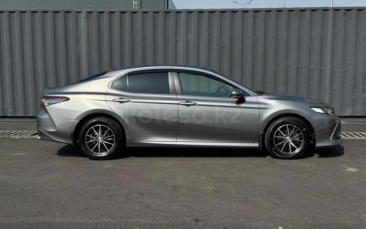 Toyota Camry — миниатюра 4