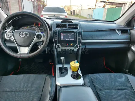 Toyota Camry 2014 года за 8 000 000 тг. в Алматы – фото 9