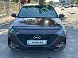 Hyundai Accent 2022 годаүшін7 250 000 тг. в Алматы