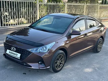 Hyundai Accent 2022 года за 7 250 000 тг. в Алматы – фото 2