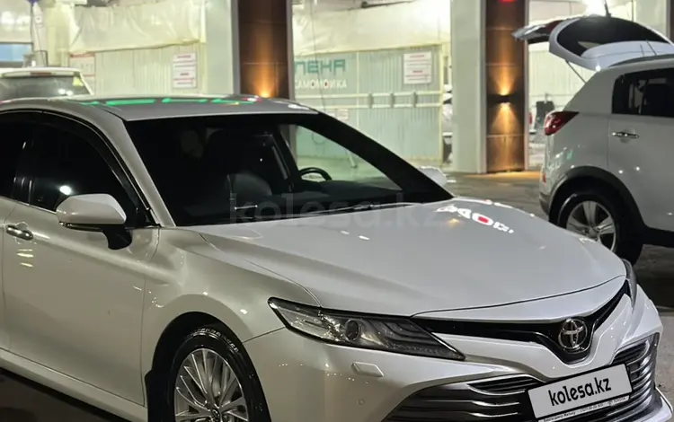 Toyota Camry 2019 годаүшін14 200 000 тг. в Жезказган