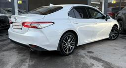 Toyota Camry 2021 годаfor16 900 000 тг. в Шымкент – фото 4