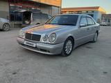 Mercedes-Benz E 320 1998 годаүшін4 700 000 тг. в Жанаозен – фото 3