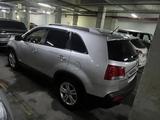 Kia Sorento 2011 года за 8 000 000 тг. в Астана – фото 2