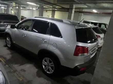 Kia Sorento 2011 года за 7 500 000 тг. в Астана – фото 2