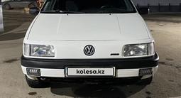 Volkswagen Passat 1992 года за 1 300 000 тг. в Астана – фото 2