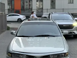 Mitsubishi Galant