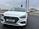 Hyundai Accent 2018 года за 6 800 000 тг. в Шымкент – фото 2