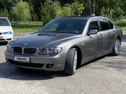 BMW 750 2006 года за 5 950 000 тг. в Шымкент