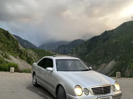 Mercedes-Benz E 320 2001 года за 5 200 000 тг. в Алматы – фото 2