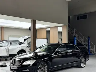 Mercedes-Benz S-Class, 2007