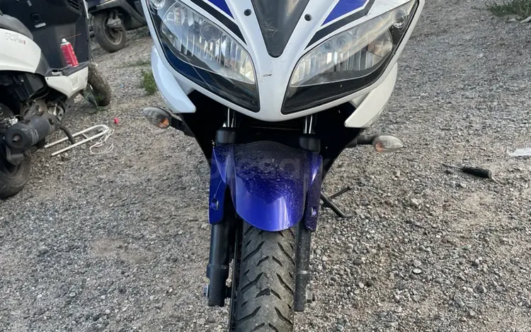 Yamaha  Yamaha YZF-R15 150сс 2013 года за 1 700 000 тг. в Алматы