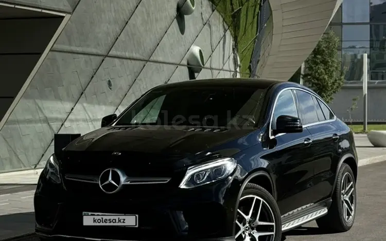 Mercedes-Benz GLE Coupe 400 2017 годаfor28 500 000 тг. в Астана