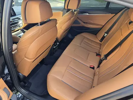 BMW 530 2022 года за 24 700 000 тг. в Алматы – фото 11