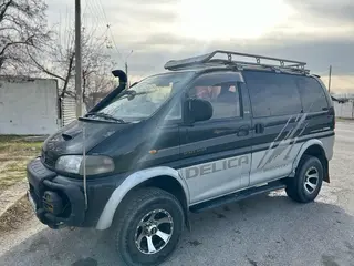 Mitsubishi Delica