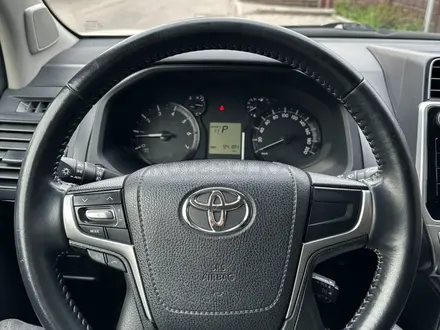 Toyota Land Cruiser Prado 2018 года за 21 800 000 тг. в Алматы – фото 8