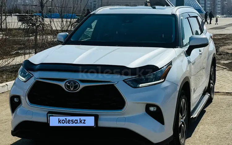 Toyota Highlander 2022 года за 28 000 000 тг. в Уральск
