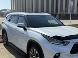 Toyota Highlander 2022 года за 28 000 000 тг. в Уральск – фото 3