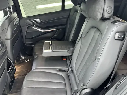 BMW X7 2022 года за 48 000 000 тг. в Астана – фото 20