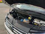 Volkswagen Caravelle 2010 года за 12 300 000 тг. в Уральск – фото 3