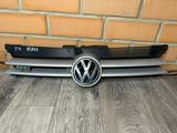 Решетка радиатора Volkswagen Golf IV за 15 000 тг. в Караганда