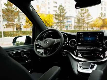 Mercedes-Benz V 300 2023 года за 75 000 000 тг. в Астана – фото 9
