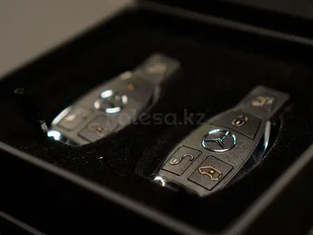 Mercedes-Benz V 300 2023 года за 75 000 000 тг. в Астана – фото 19