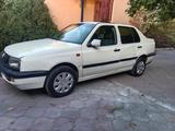 Volkswagen Passat 1993 годаүшін550 000 тг. в Шымкент – фото 2