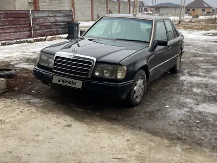Mercedes-Benz E 230 1989 года за 900 000 тг. в Алматы – фото 4