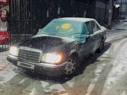 Mercedes-Benz E 230 1989 года за 900 000 тг. в Алматы – фото 3