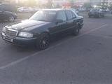 Mercedes-Benz C 240 1998 года за 2 800 000 тг. в Тараз – фото 2