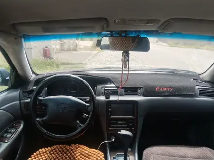 Toyota Camry 1997 года за 3 500 000 тг. в Шымкент – фото 4