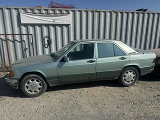 Mercedes-Benz 190