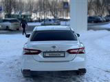 Toyota Camry 2020 года за 14 800 000 тг. в Алматы – фото 5