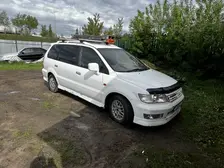 Mitsubishi Chariot, 1999