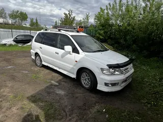 Mitsubishi Chariot, 1999