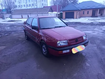 Volkswagen Vento 1993 года за 1 400 000 тг. в Уральск