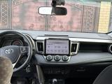 Toyota RAV4 2015 годаүшін9 800 000 тг. в Актобе