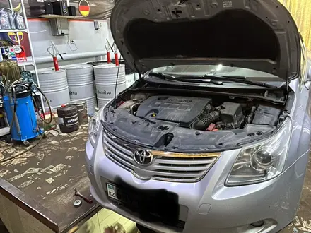 Toyota Avensis 2011 года за 5 900 000 тг. в Караганда – фото 2