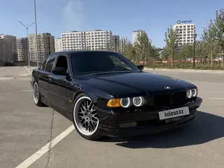 BMW 728