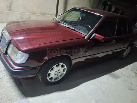 Mercedes-Benz E 230 1991 года за 1 150 000 тг. в Шымкент – фото 4