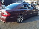 Дверь Mercedes-Benz E-CLASS W211 ПРИВОЗНОЙ ОРИГИНАЛ Б/У за 45 000 тг. в Астана
