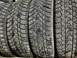 Шипованные шины 215/65/16 каждая за 19 990 тг. в Астана
